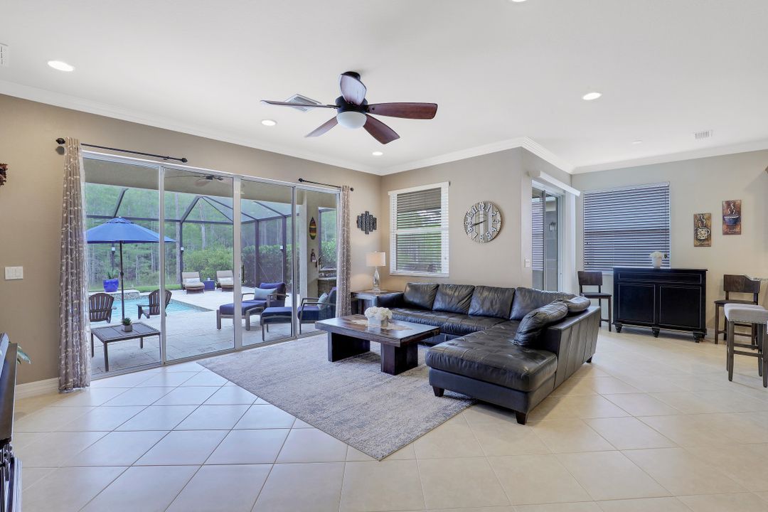 10157 Silver Maple Ct, Fort Myers, FL 33913