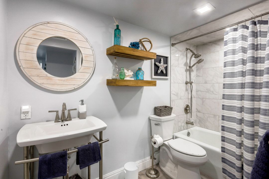 3 Bluebill Ave #512, Naples, FL 34108