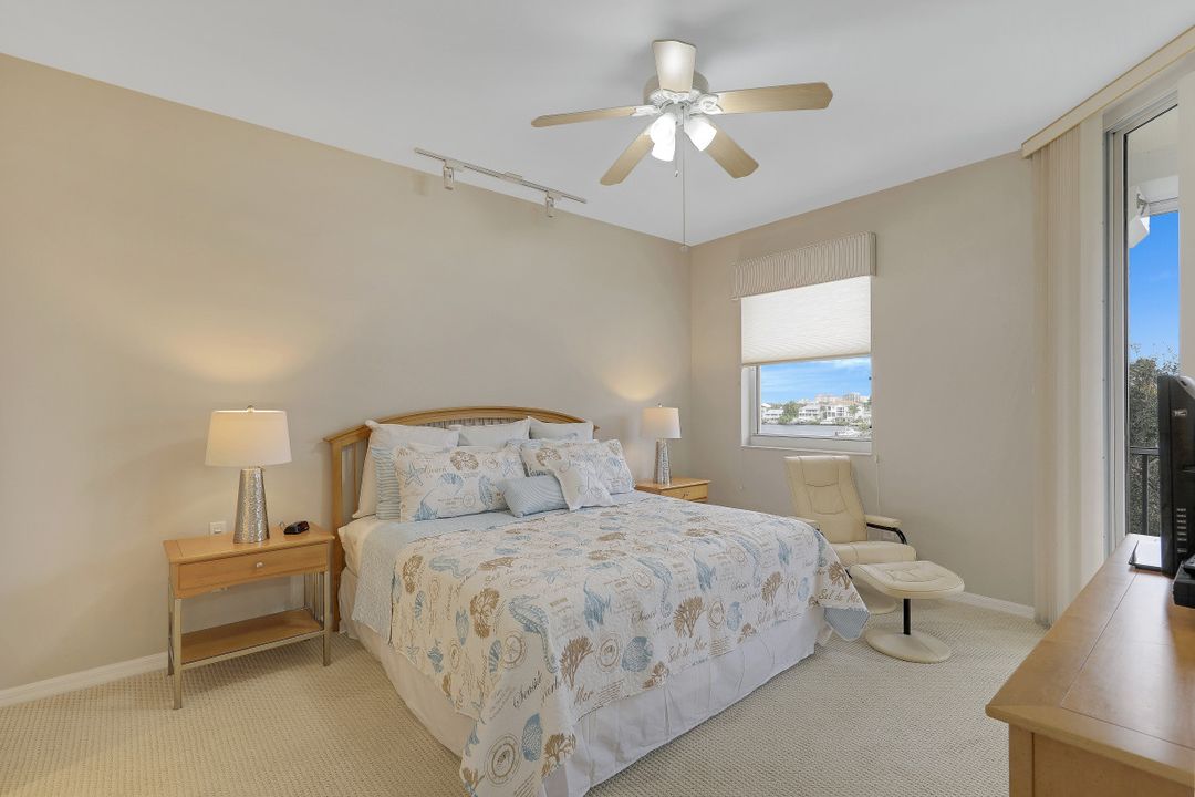 450 Launch Cir #404, Naples, FL 34108