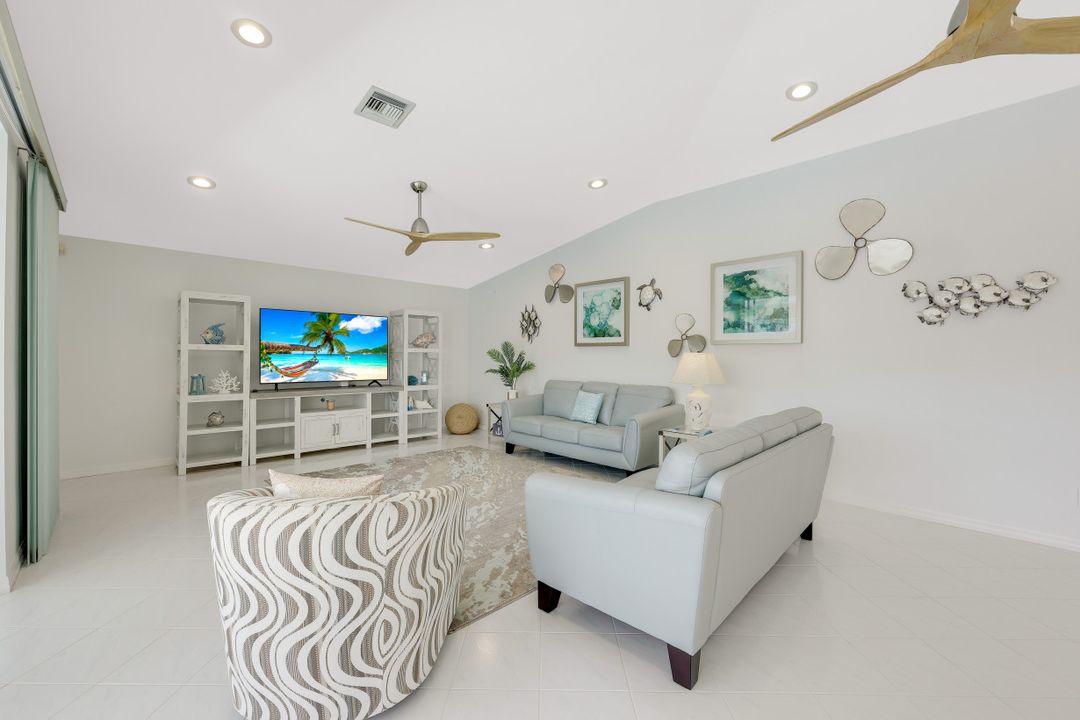 2700 SW 36th Ln, Cape Coral, FL 33914