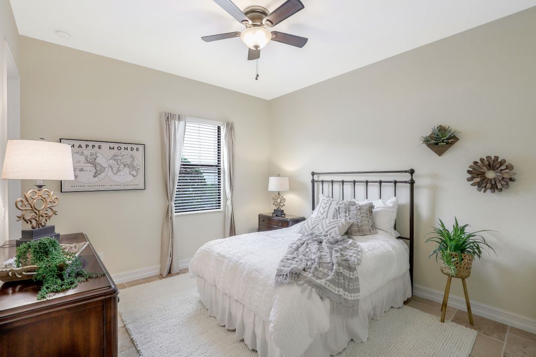 3400 Runaway Ln, Naples, FL 34114