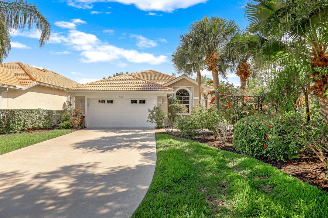 6251 Ashwood Ln, Naples, FL 34110