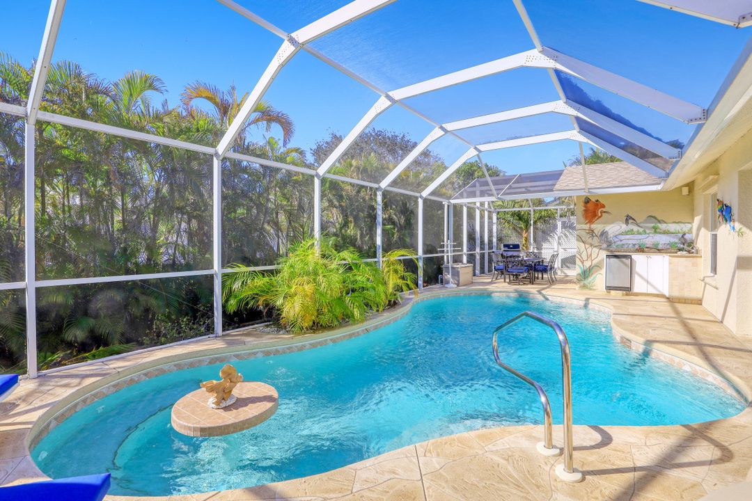 708 Seagrape Dr, Marco Island, FL 34145