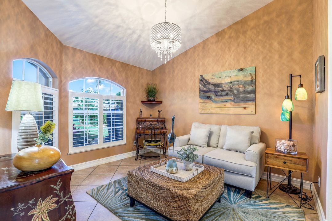 14921 Laguna Dr, Fort Myers, FL 33908