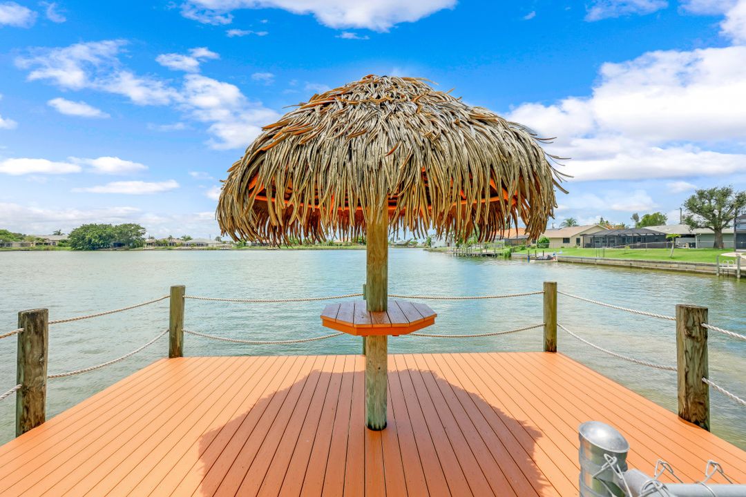 1014 Hancock Bridge Pkwy, Cape Coral, FL 33990