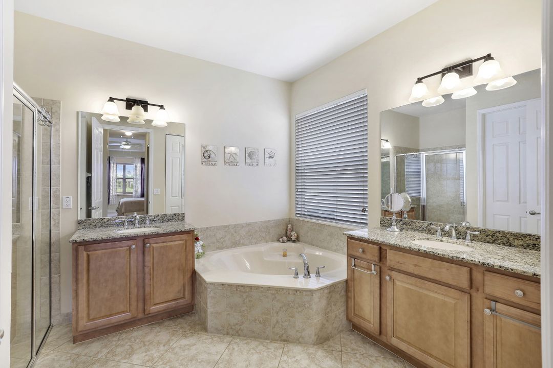 10119 Mimosa Silk Dr, Fort Myers, FL 33913