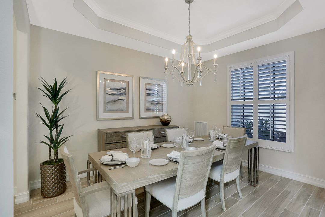 2296 Somerset Pl, Naples, FL 34120