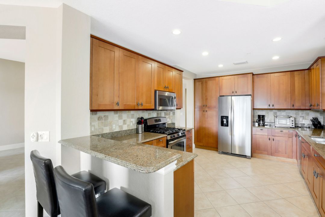 9224 Campanile Cir #101, Naples, FL 34114