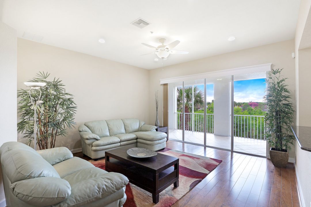 13033 Pennington Pl #202, Fort Myers, FL 33913