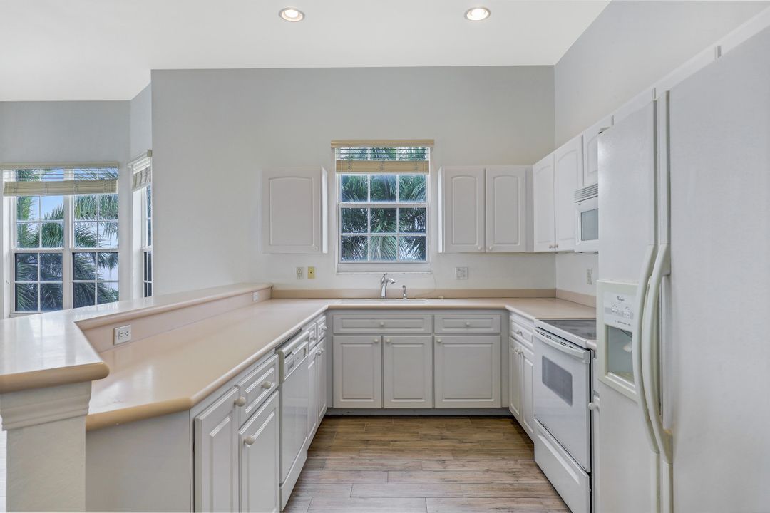 4235 SE 20th Pl #B305, Cape Coral, FL 33904