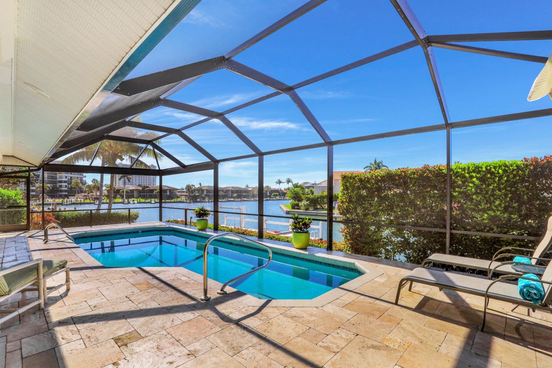 427 Swiss Ct, Marco Island, FL 34145