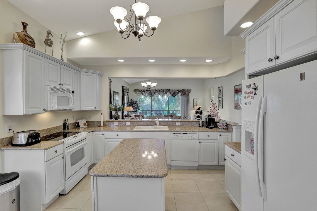 7838 Hawthorne Dr #1803, Naples, FL 34113