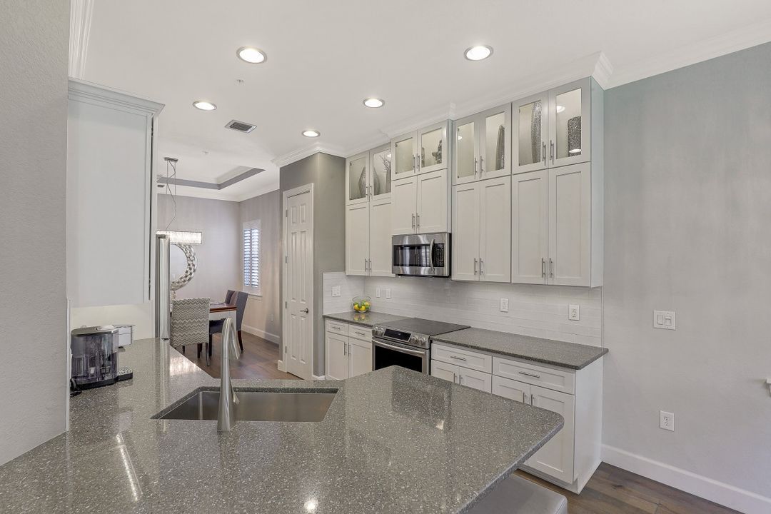 9512 Ironstone Terrace #201, Naples, FL 34120