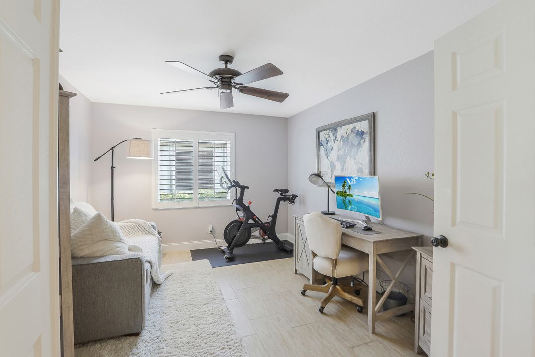 7433 Meldin Ct, Naples, FL 34104