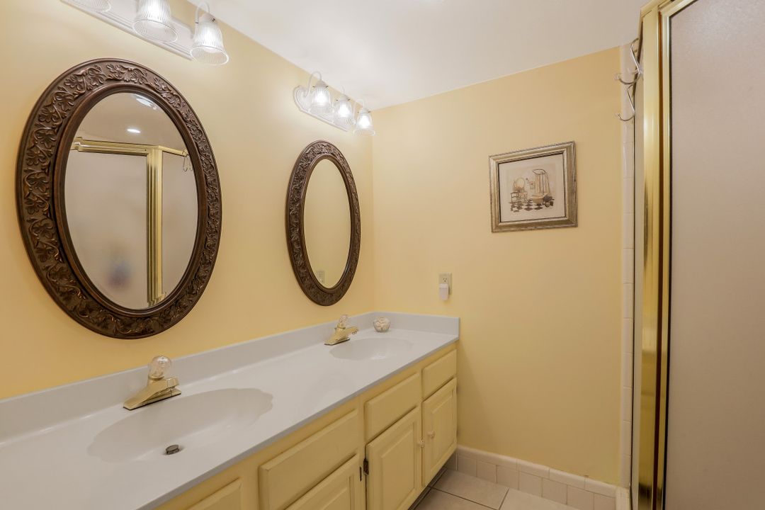 3400 Gulf Shore Blvd N #J-1, Naples, FL 34103