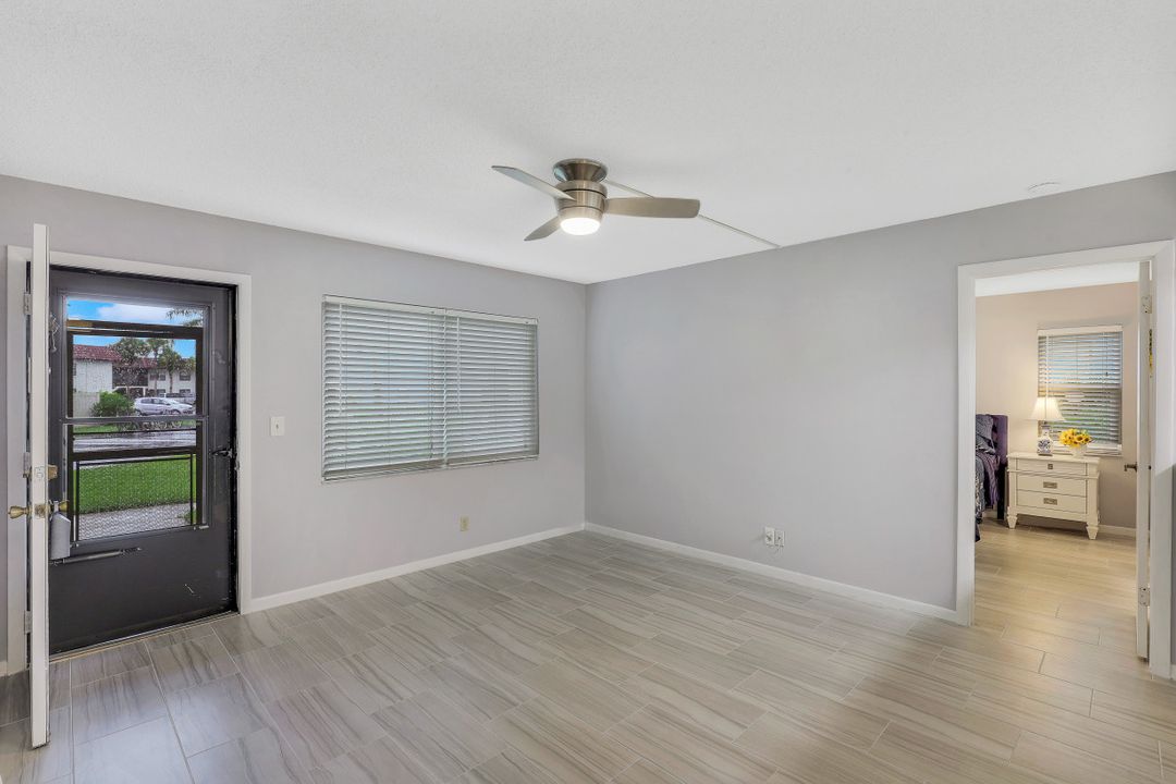 4275 27th Ct SW #104, Naples, FL 34116