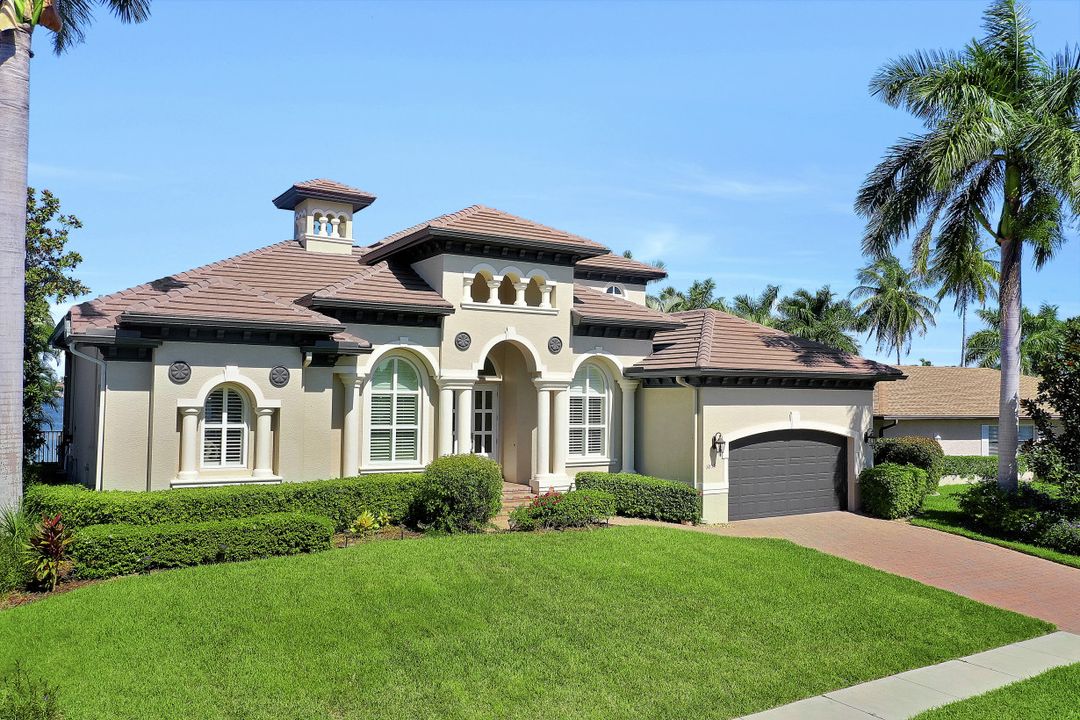 1056 Fieldstone Dr, Marco Island, FL 34145