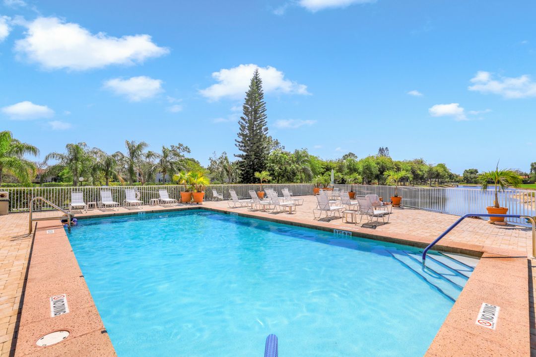 14901 Park Lake Dr #202, Fort Myers, FL 33919