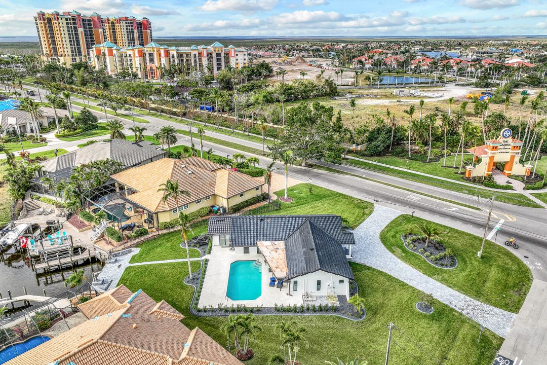 5501 Chiquita Blvd S, Cape Coral, FL 33914