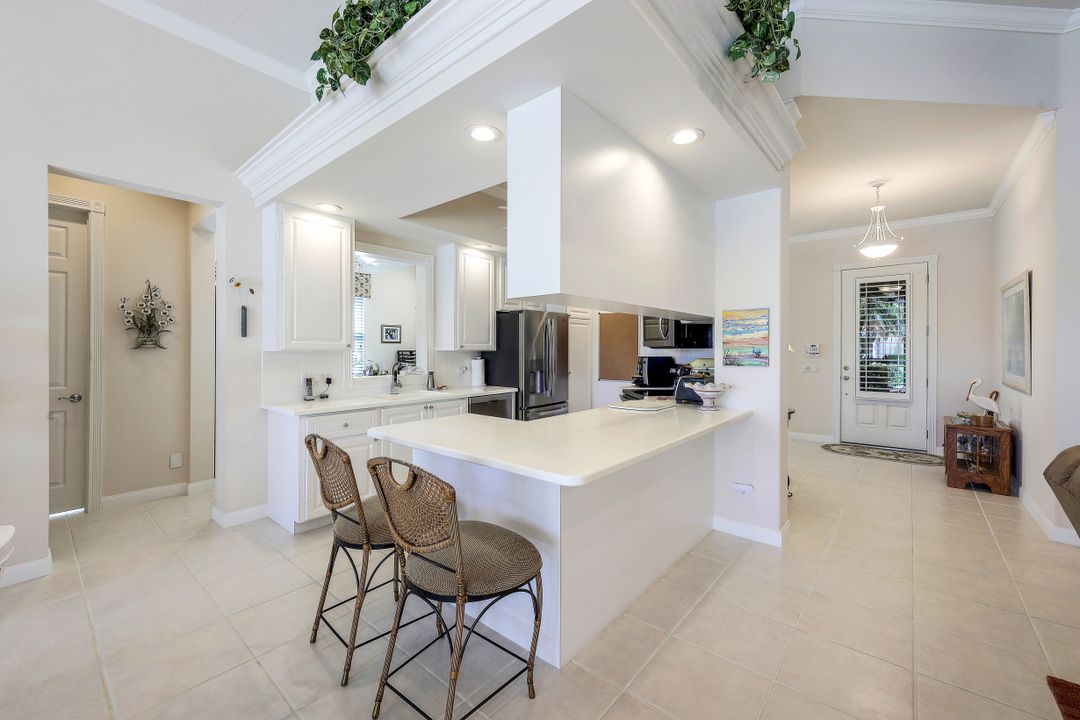 4334 Queen Elizabeth Way, Naples, FL 34119