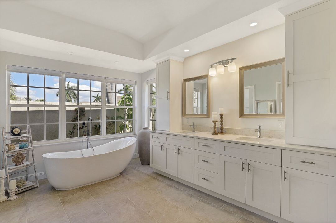 264 Rockhill Ct, Marco Island, FL 34145