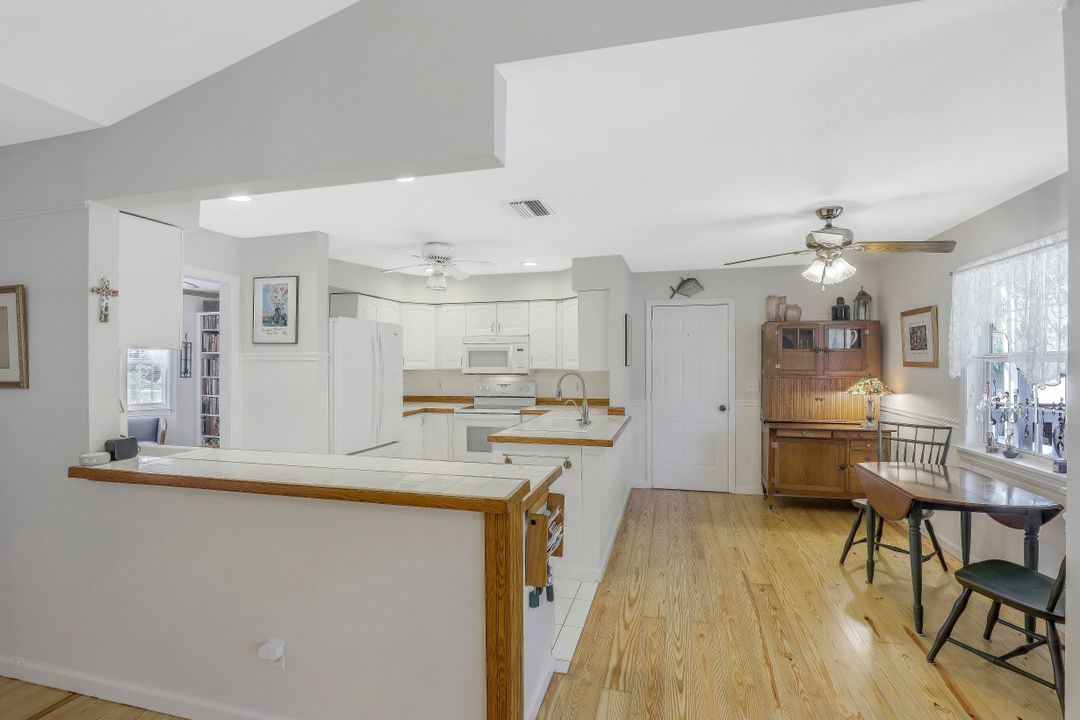 20520 Pine Tree Ln, Estero, FL 33928