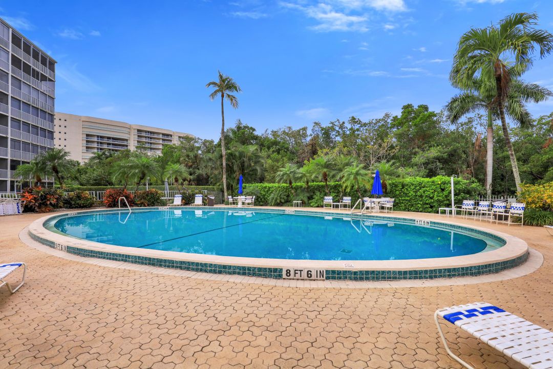 1 Bluebill Ave #703, Naples, FL 34108