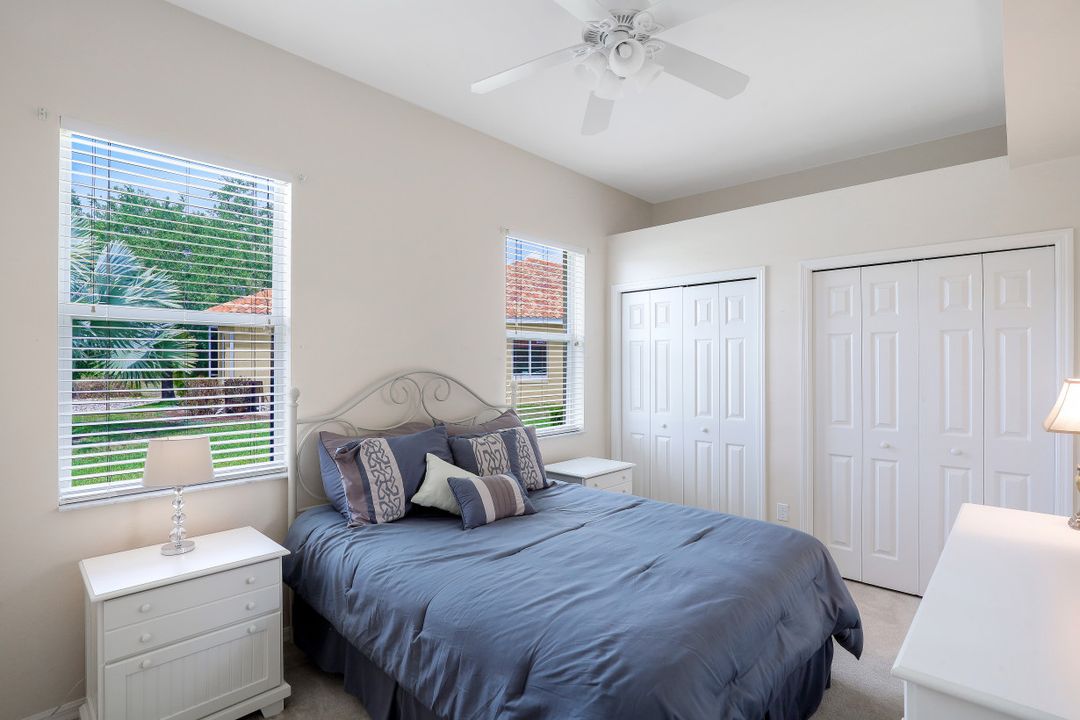 5014 Old Pond Dr, Naples, FL 34104