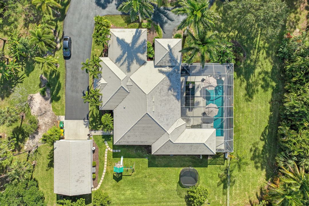 4055 1st Ave SW, Naples, FL 34119