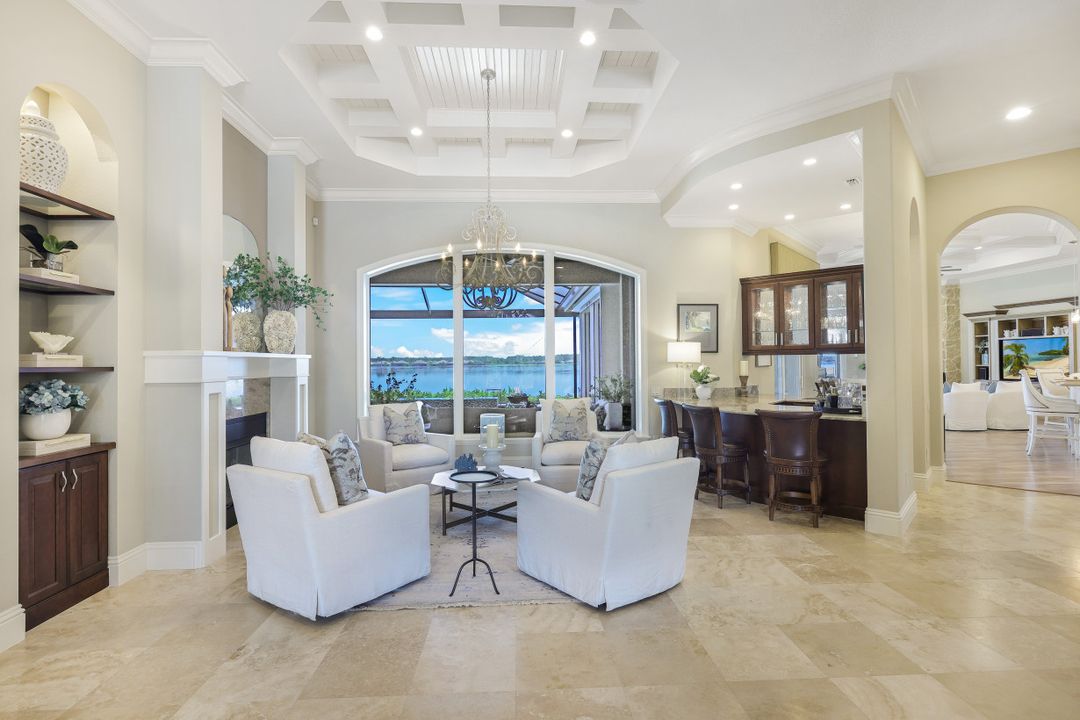 9337 Granite Ct, Naples, FL 34120