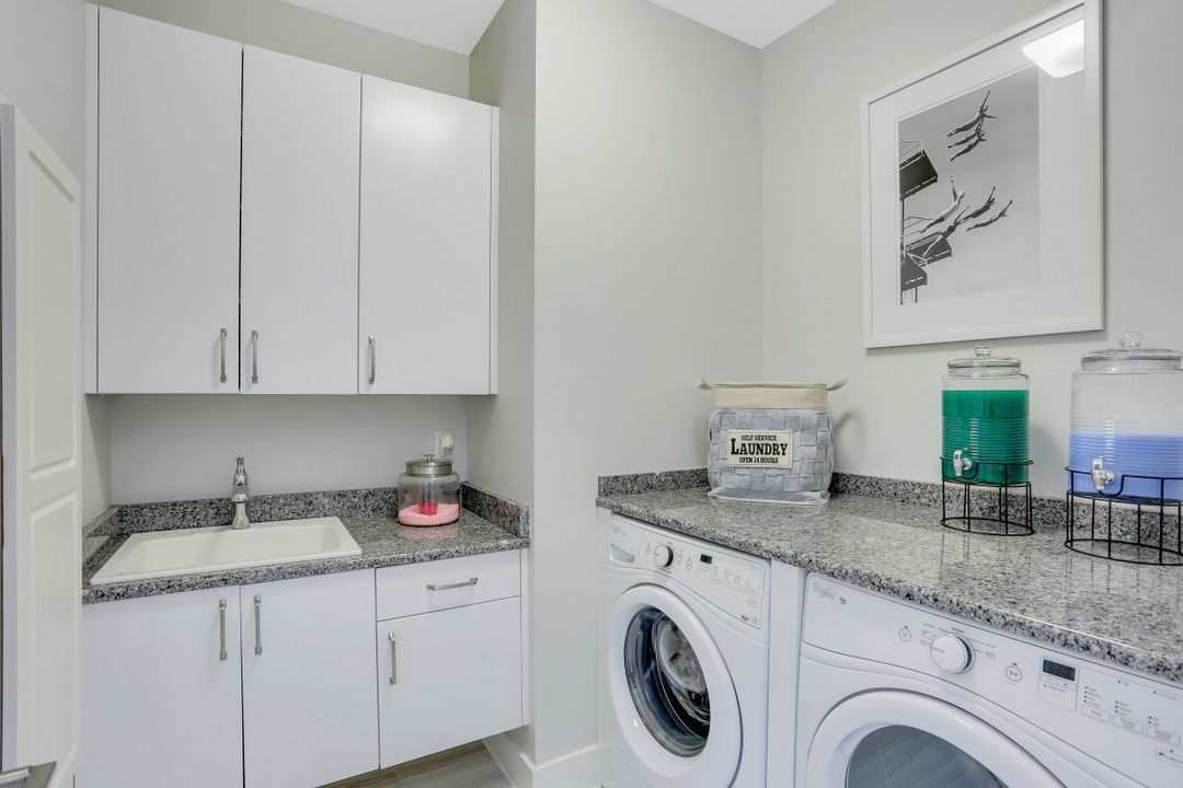 1214 El Dorado Pkwy E, Cape Coral, FL 33904