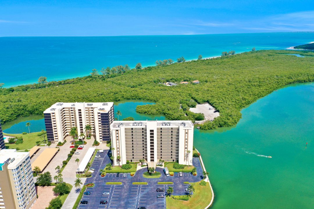 17 Bluebill Ave #602, Naples, FL 34108