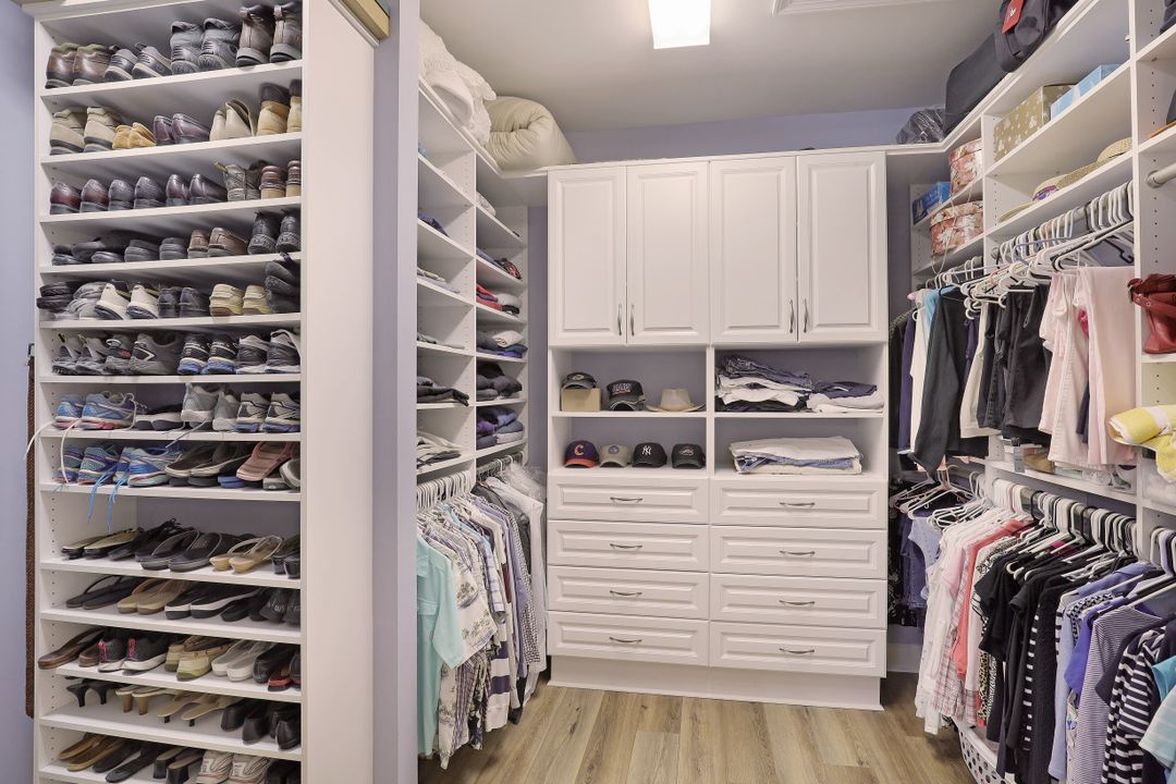 8962 Quarry Dr, Naples, FL 34120