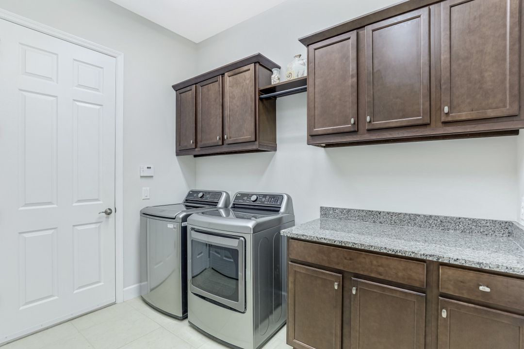 9167 Isla Bella Cir, Bonita Springs, FL 34135