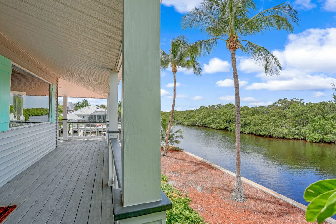 2825 Tern Ct, Saint James City, FL 33956