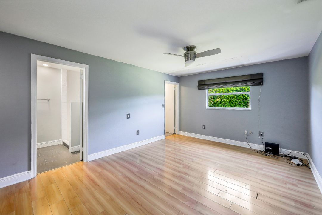 800 100th Ave N, Naples, FL 34108