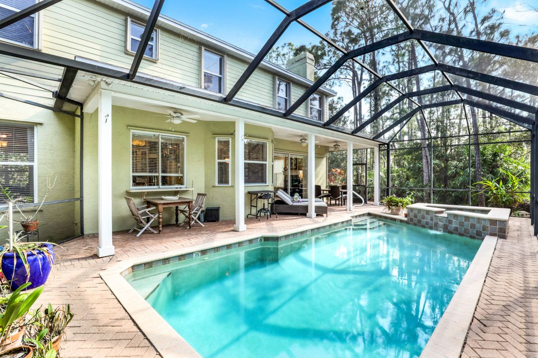 2850 Coach House Way, Naples, FL 34105