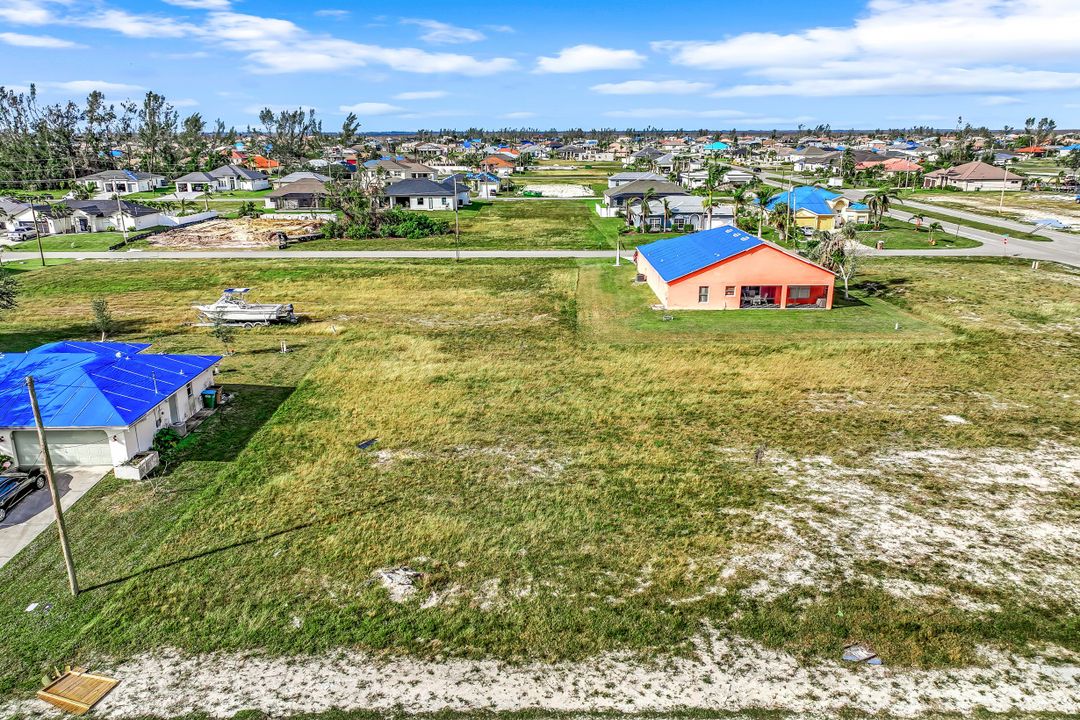 10 SW 33rd Ave, Cape Coral, FL 33991