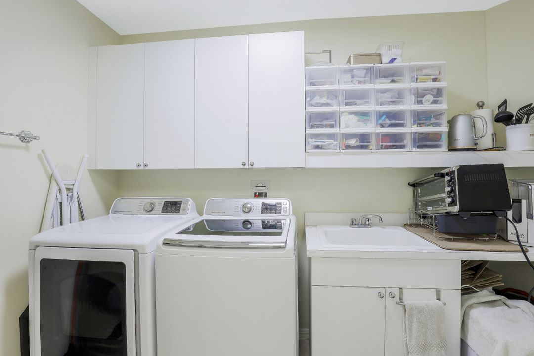 410 Flagship Dr #302, Naples, FL 34108