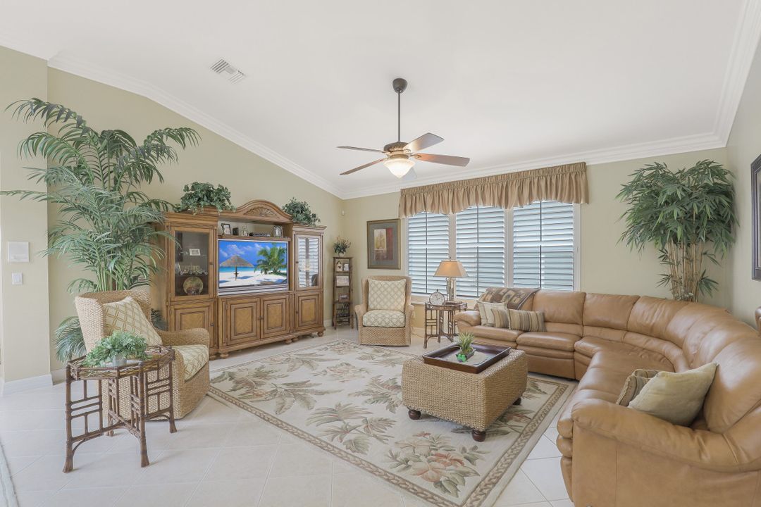 1818 Senegal Date Dr, Naples, FL 34119