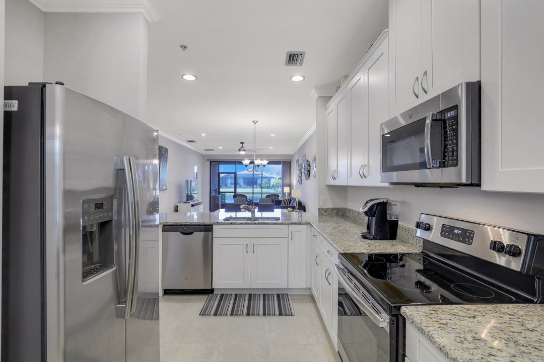 9441 Benvenuto Ct #101, Naples, FL 34119
