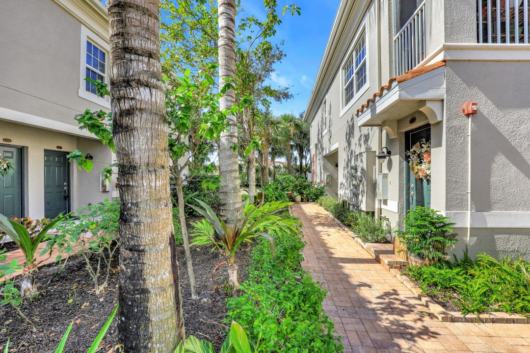 23570 Alamanda Dr #101, Bonita Springs, FL 34135