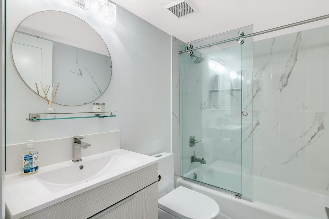 4451 Gulf Shore Blvd N #302, Naples, FL 34103