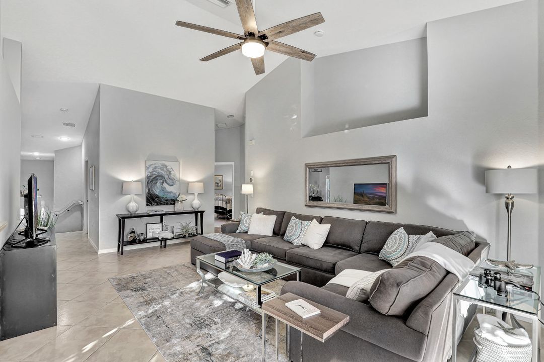 6325 Lexington Ct, Naples, FL 34110