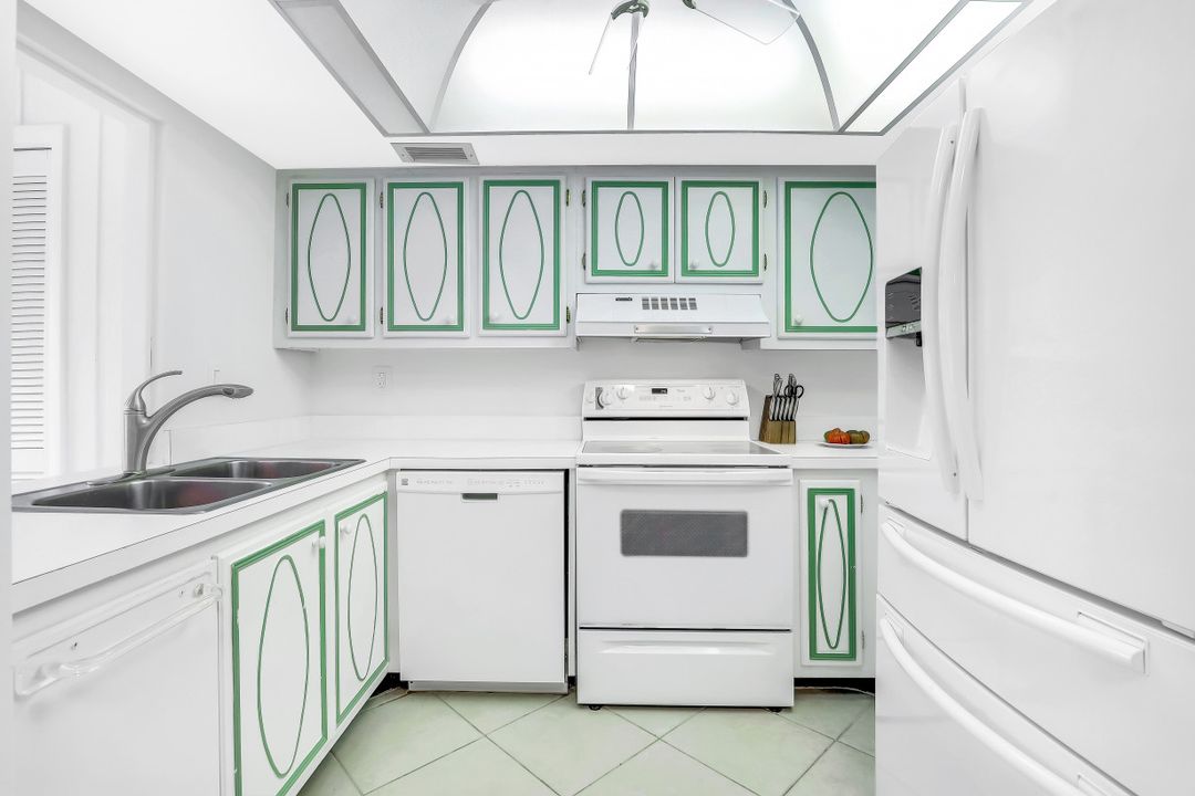 1222 Gordon Dr #2, Naples, FL 34102