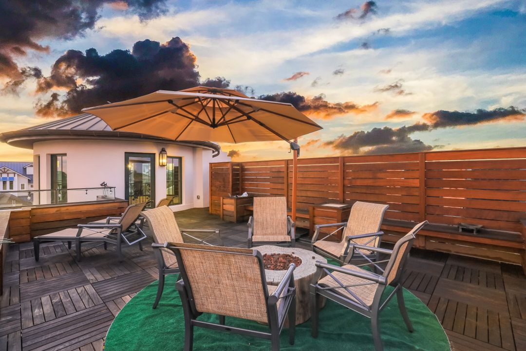 10080 Gulf Shore Dr, Naples, FL 34108