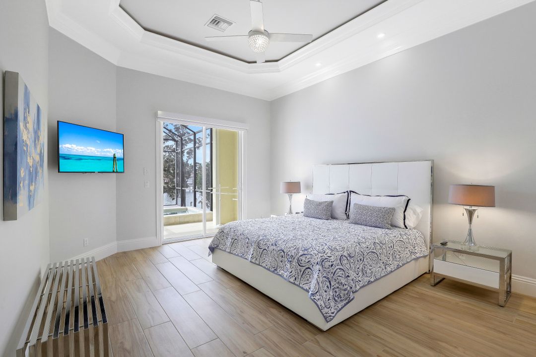 268 Edgewater Ct, Marco Island, FL 34145