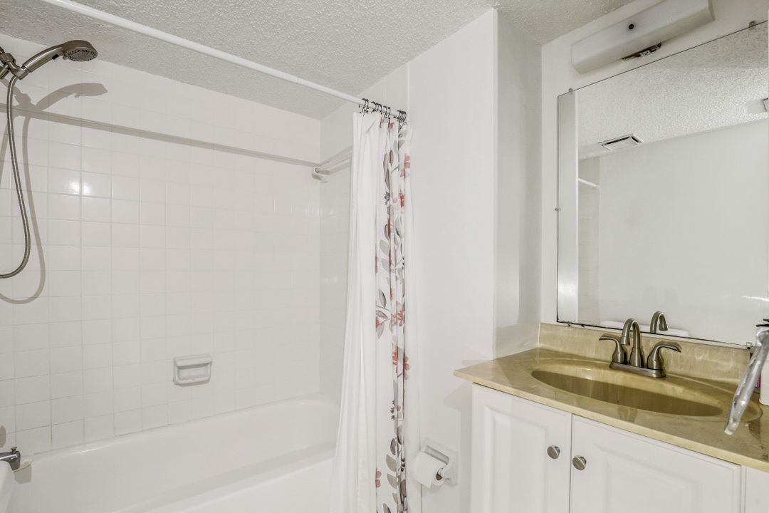 9395 Pennsylvania Ave  #9, Bonita Springs, FL 34135