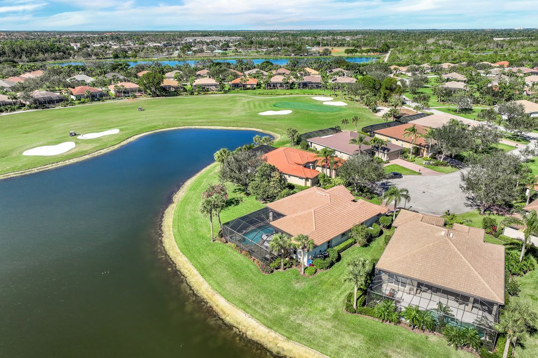 8979 Morgan Ct, Naples, FL 34113