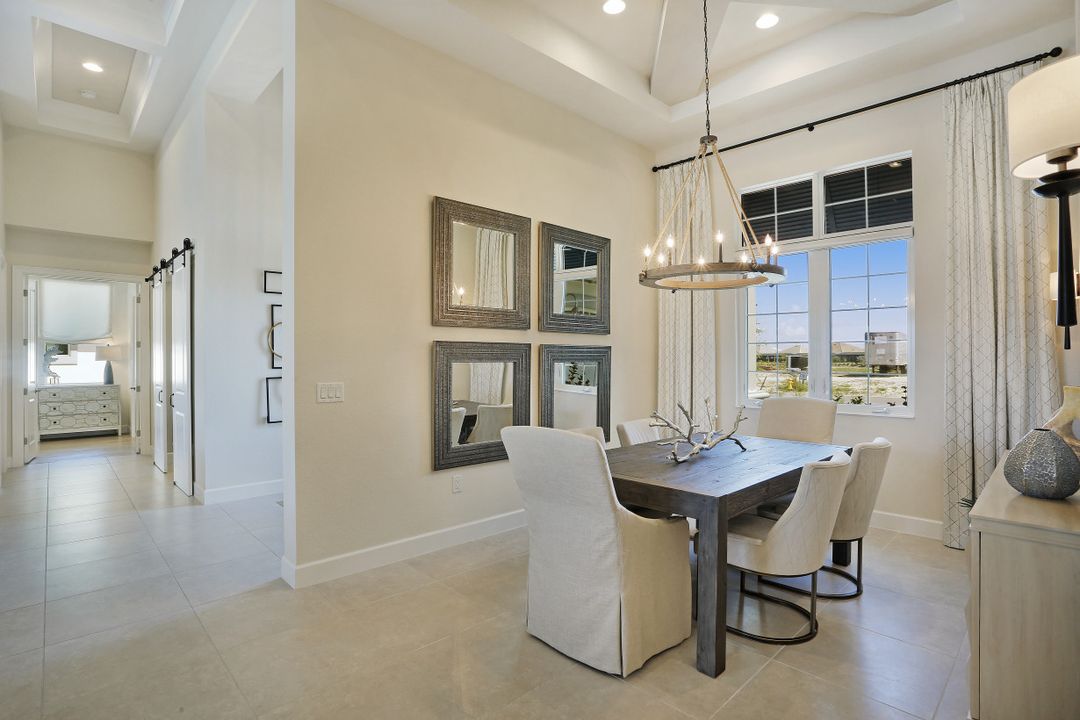 6035 Plana Cays Dr, Naples, FL 34113